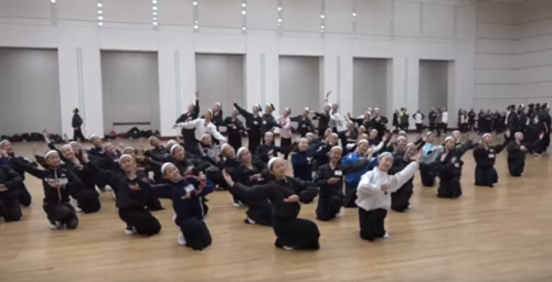 Chongryon performers prep for N.Korea’s New Year’s event: Choson Sinbo