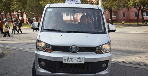 Koryolink cell network starts Pyongyang taxi service, photo suggests