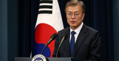 Moon talks North Korea summit with Pompeo and Bolton, offers support