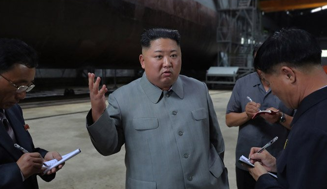 Kim Jong Un inspects “newly-built” submarine, state media says