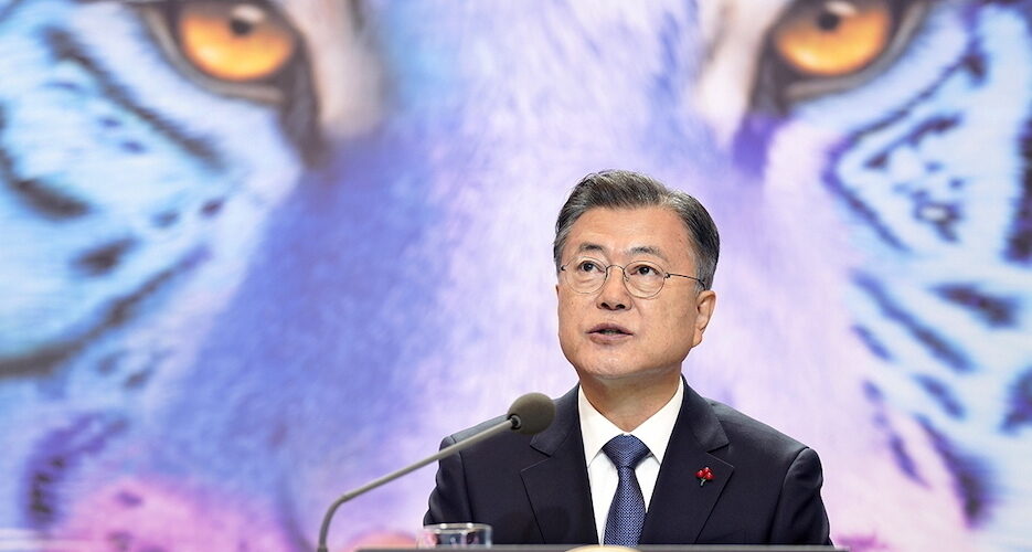 Moon Jae-in vows to keep improving ties with North Korea until end of term