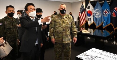 Yoon Suk-yeol talks North Korean nukes, missile threats with USFK Commander