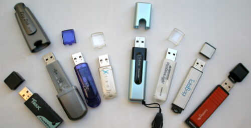 Seongmin Lee: How USB flash drives can empower North Koreans