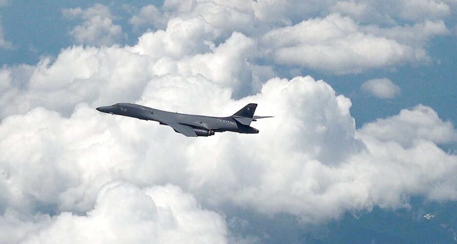 US B-1B Drops Bombs In Joint Drills With South Korea For First Time In ...