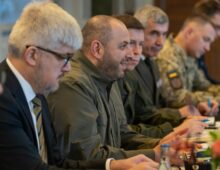 Yoon meets Ukraine defense chief to discuss countering North Korea-Russia ties