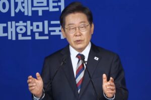 Lee Jae-myung vows to work to better North Korean human rights, eyeing moderates