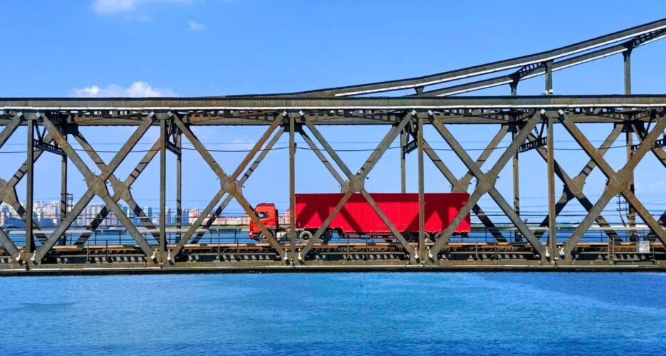 North Korea-China trade continues to slip as imports fall for third month