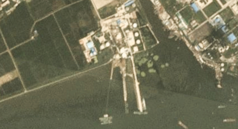 North Korea continues work on pier at Nampho oil terminal