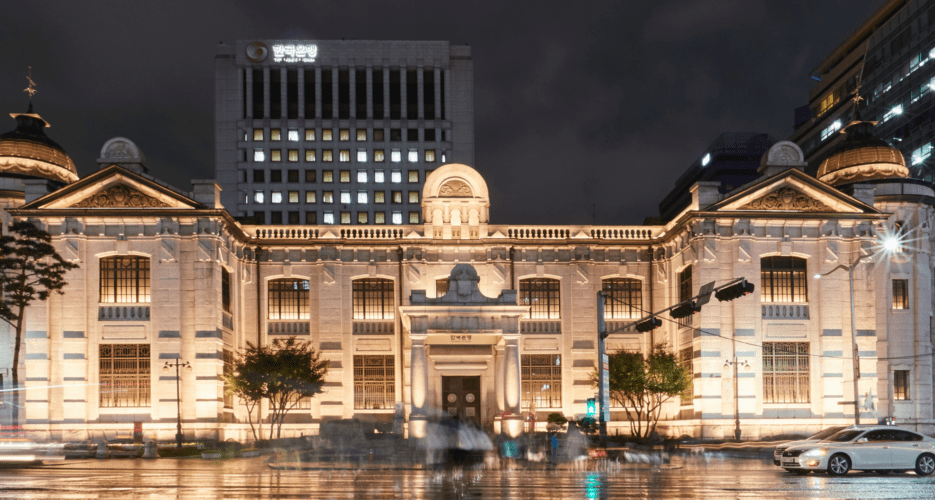 South Korea’s central bank holds rates steady, reflecting global caution