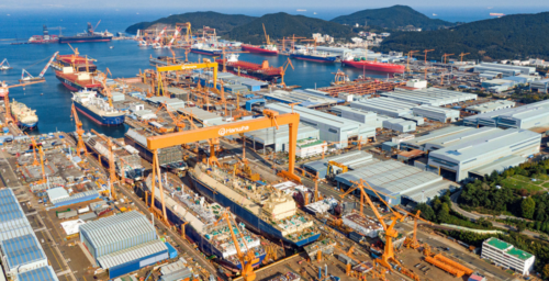 Hanwha Ocean wins first US Navy maintenance contract, paving way for expansion