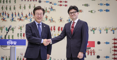 South Korea’s main parties agree on eight key issues in rare talks