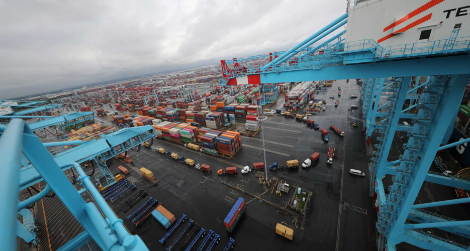 South Korean exports face uncertainty with US East Coast port strike underway