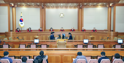 Choi legally obligated to appoint justice, but court ruling lacks enforcement